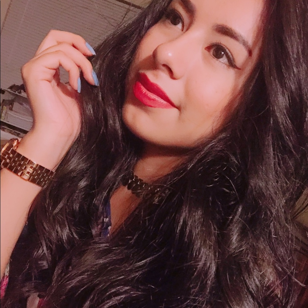 Meet your Posher, Sharon